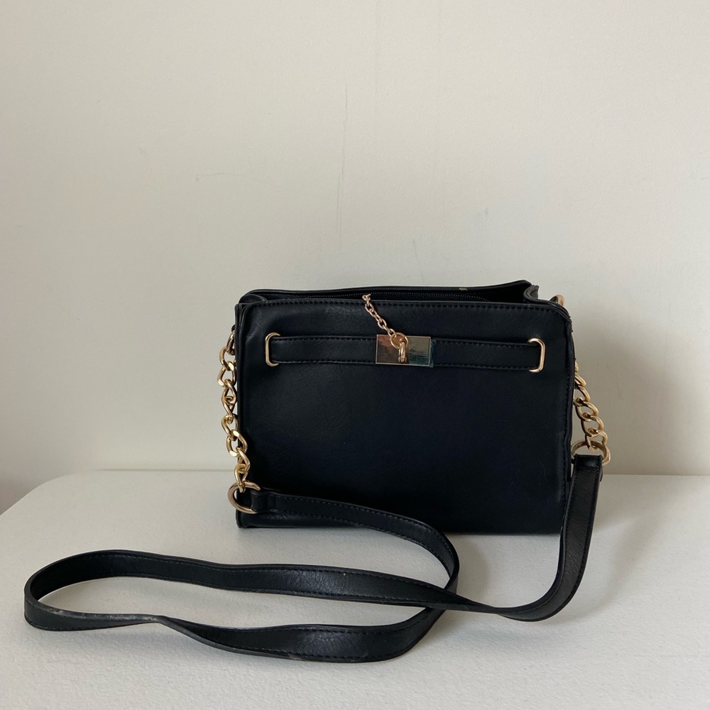Call It Spring black‎ gold hardware crossbody zip purse